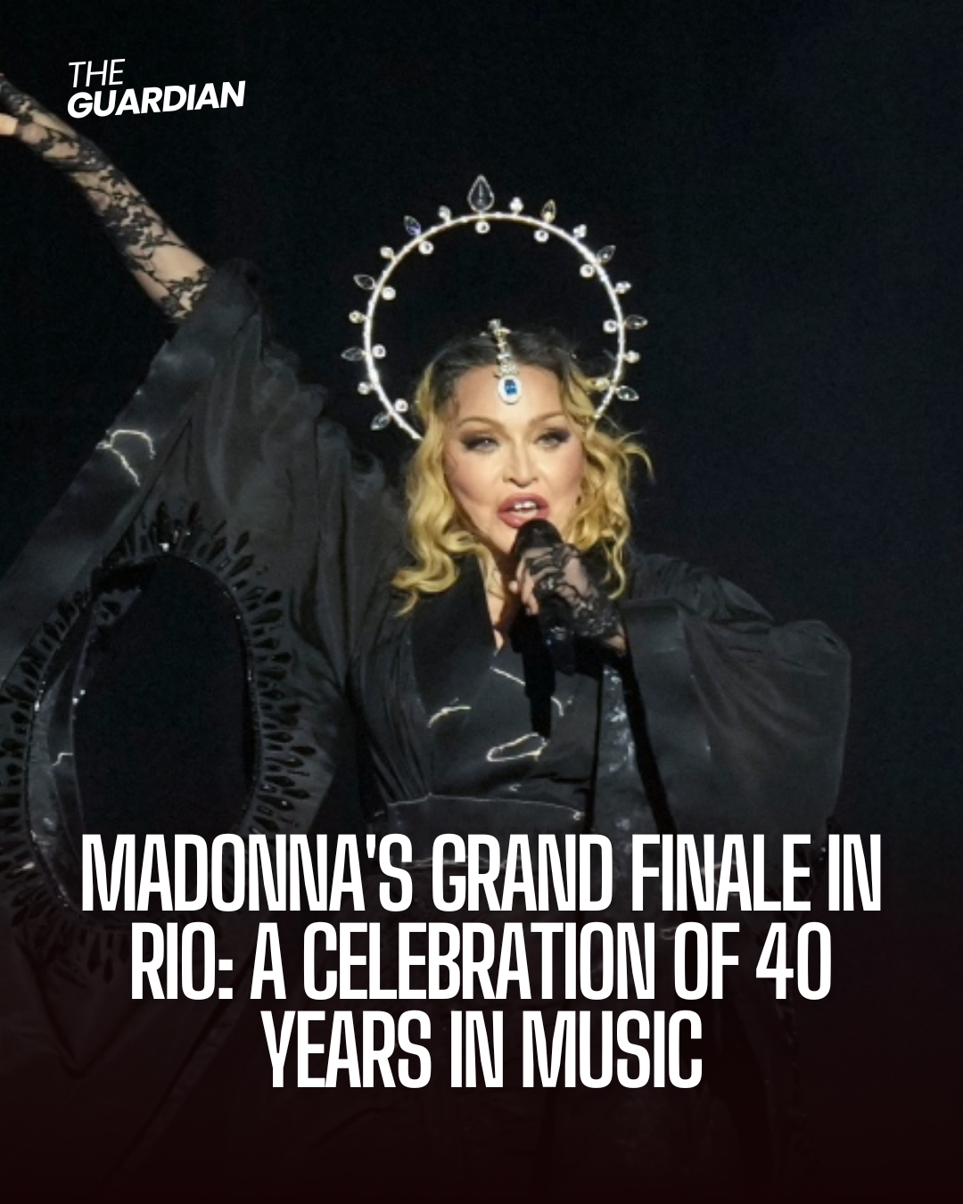 Madonna put on a free show in Rio de Janeiro on Saturday evening with crowds of fans flocking to see the pop star on Brazil's renowned Copacabana beach.
